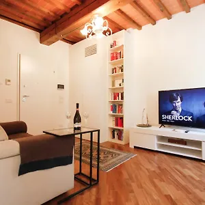 Santa Croce Deluxe Apartment Florence
