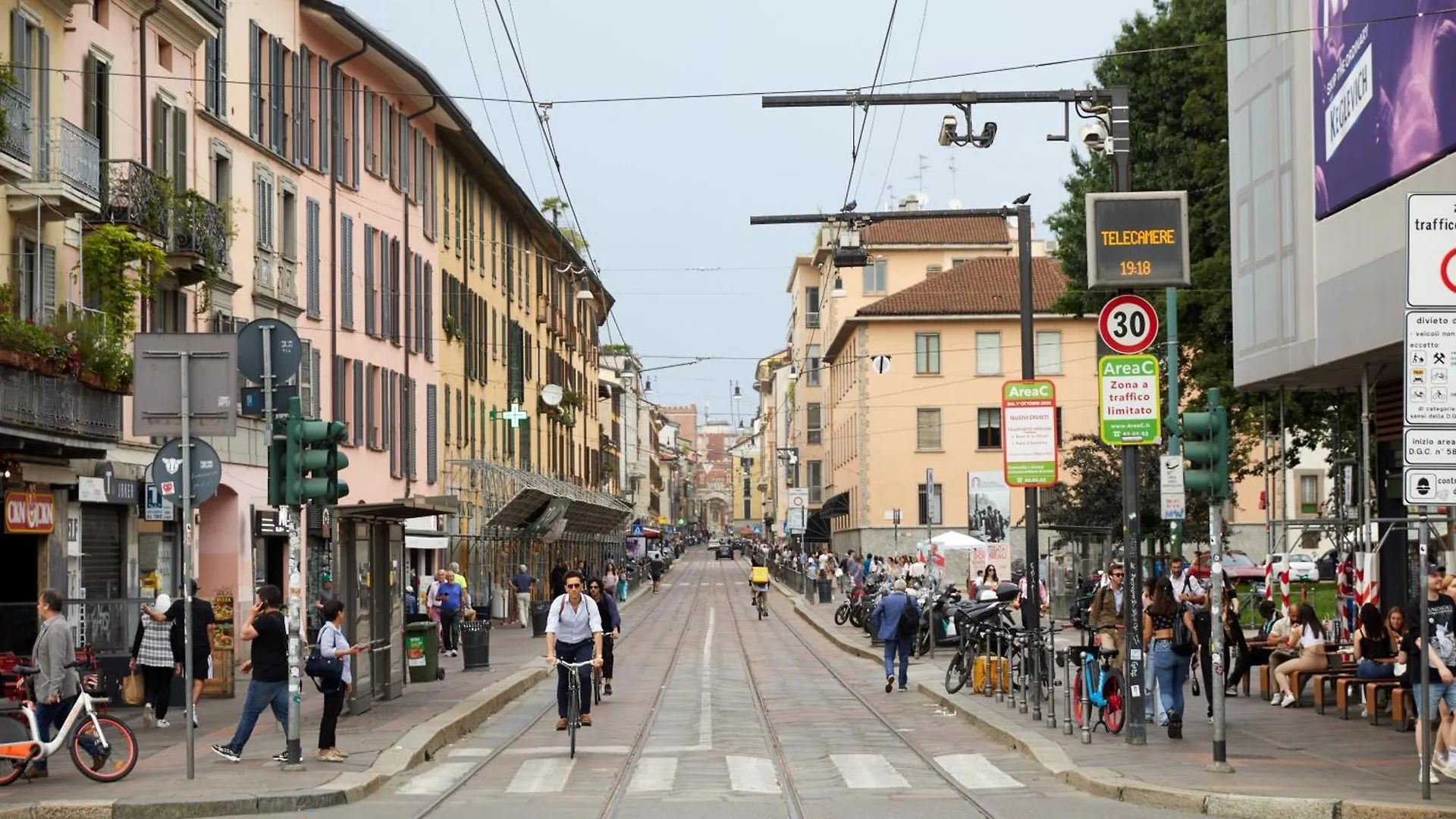 Incantevole Appartamento In Darsena Milán Apartamento